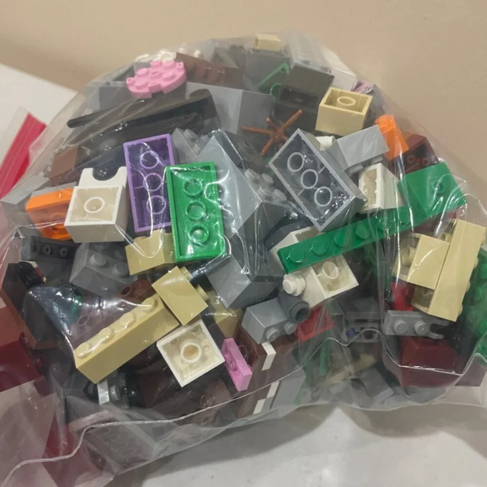 AUTHENTIC LEGOS 2 POUNDS MIX COLORS AND SIZES LEGO COLLECTION‎